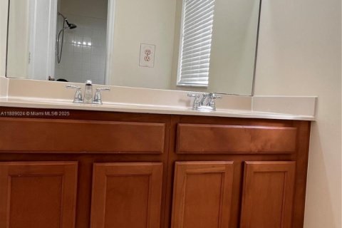 Casa en alquiler en Homestead, Florida, 3 dormitorios, 260.03 m2 № 1941101 - foto 16