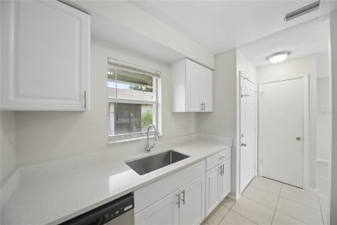Adosado en venta en Lake Mary, Florida, 2 dormitorios, 86.77 m2 № 2210100 - foto 14
