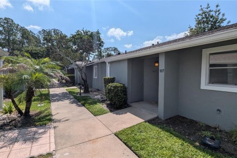 Adosado en venta en Lake Mary, Florida, 2 dormitorios, 86.77 m2 № 2210100 - foto 2