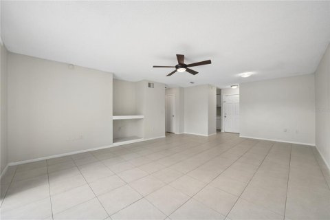 Adosado en venta en Lake Mary, Florida, 2 dormitorios, 86.77 m2 № 2210100 - foto 18