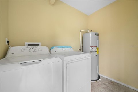 Adosado en venta en Lake Mary, Florida, 2 dormitorios, 86.77 m2 № 2210100 - foto 27
