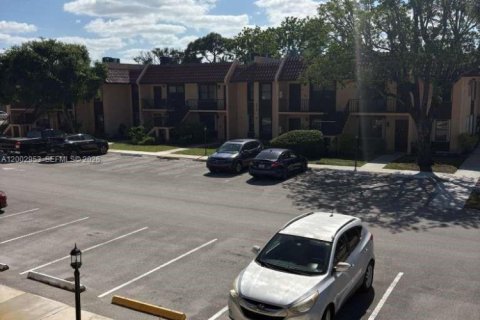 Снять в аренду кондоминиум в Уэст-Палм-Бич, Флорида 2 спальни, 95.32м2, № 2066428 - фото 2