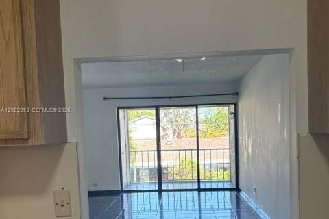 Снять в аренду кондоминиум в Уэст-Палм-Бич, Флорида 2 спальни, 95.32м2, № 2066428 - фото 10