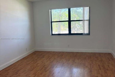 Снять в аренду кондоминиум в Уэст-Палм-Бич, Флорида 2 спальни, 95.32м2, № 2066428 - фото 16