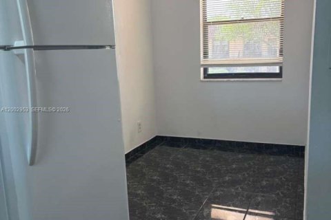 Снять в аренду кондоминиум в Уэст-Палм-Бич, Флорида 2 спальни, 95.32м2, № 2066428 - фото 8