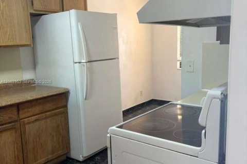 Снять в аренду кондоминиум в Уэст-Палм-Бич, Флорида 2 спальни, 95.32м2, № 2066428 - фото 7