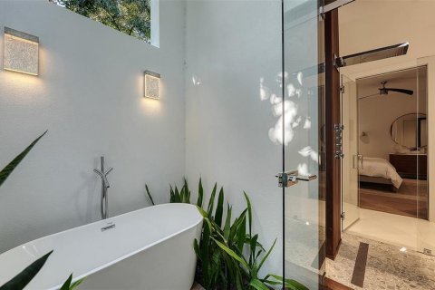 Купить виллу или дом в Сарасота, Флорида 9 комнат, 391.77м2, № 2108049 - фото 22