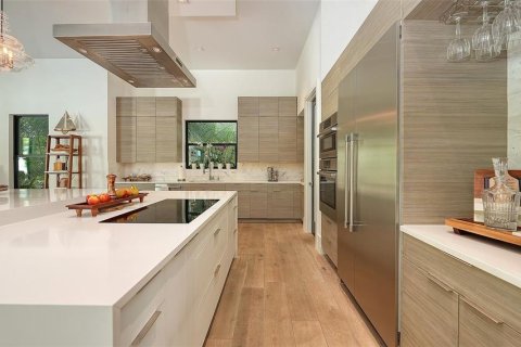 Купить виллу или дом в Сарасота, Флорида 9 комнат, 391.77м2, № 2108049 - фото 6