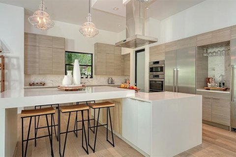 Купить виллу или дом в Сарасота, Флорида 9 комнат, 391.77м2, № 2108049 - фото 5
