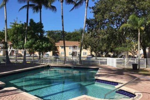 Condominio en alquiler en Miramar, Florida, 2 dormitorios, 100.71 m2 № 2019741 - foto 18