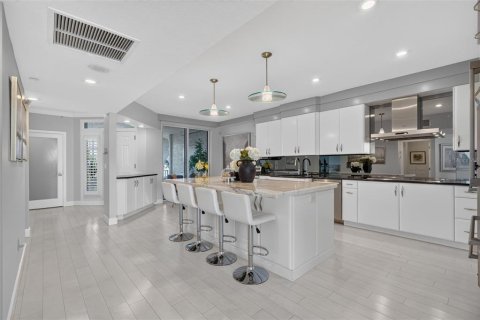 Condo in Sarasota, Florida, 2 bedrooms  № 2204164 - photo 6