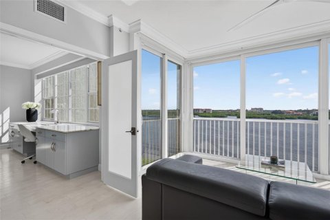 Condo in Sarasota, Florida, 2 bedrooms  № 2204164 - photo 19