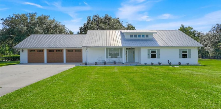 Casa en Clermont, Florida 3 dormitorios, 352.29 m2 № 2429612