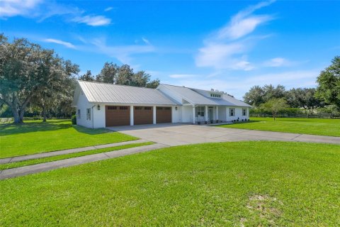 Casa en venta en Clermont, Florida, 3 dormitorios, 352.29 m2 № 2429612 - foto 2