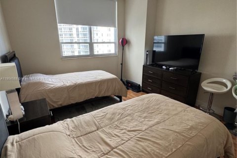 Снять в аренду квартиру в Майами, Флорида 2 спальни, 121.05м2, № 1954850 - фото 18