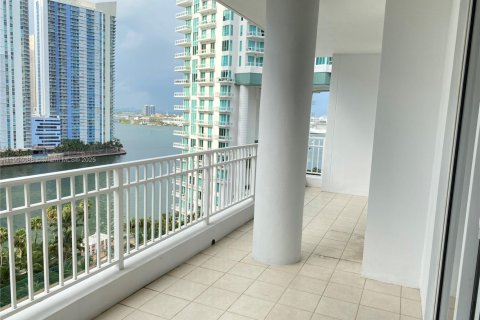 Снять в аренду квартиру в Майами, Флорида 2 спальни, 121.05м2, № 1954850 - фото 5