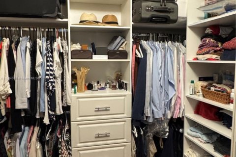 Снять в аренду квартиру в Майами, Флорида 2 спальни, 121.05м2, № 1954850 - фото 15