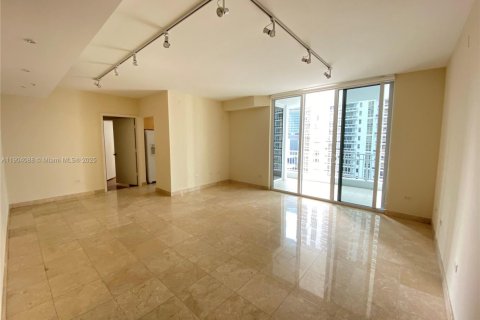 Снять в аренду квартиру в Майами, Флорида 2 спальни, 121.05м2, № 1954850 - фото 11