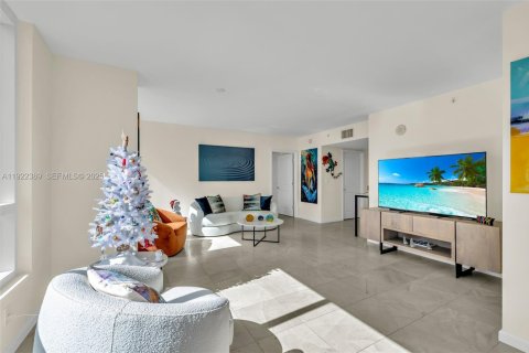Condo in Fort Lauderdale, Florida, 2 bedrooms № 1986353 - photo 12