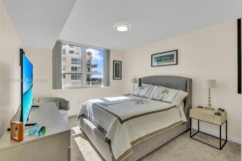 Condo in Fort Lauderdale, Florida, 2 bedrooms № 1986353 - photo 27