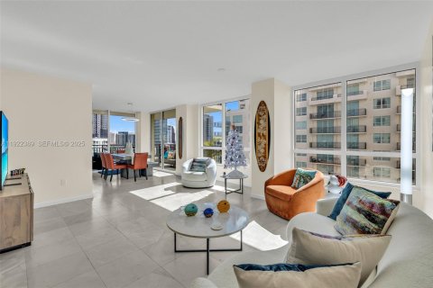 Condo in Fort Lauderdale, Florida, 2 bedrooms № 1986353 - photo 10