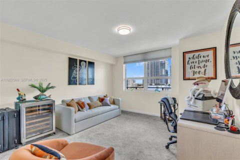 Condo in Fort Lauderdale, Florida, 2 bedrooms № 1986353 - photo 30
