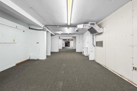 Immobilier commercial à vendre à New Port Richey, Floride: 541.25 m2 № 2371062 - photo 6
