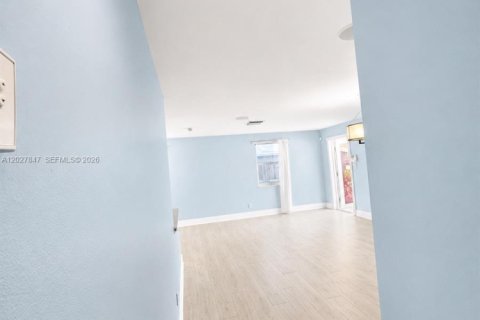 Casa en venta en Oakland Park, Florida, 3 dormitorios, 113.34 m2 № 2077399 - foto 14