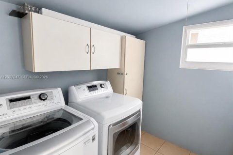 Casa en venta en Oakland Park, Florida, 3 dormitorios, 113.34 m2 № 2077399 - foto 11
