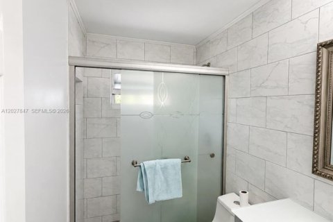 Casa en venta en Oakland Park, Florida, 3 dormitorios, 113.34 m2 № 2077399 - foto 10