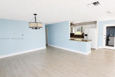 Casa en venta en Oakland Park, Florida, 3 dormitorios, 113.34 m2 № 2077399 - foto 4