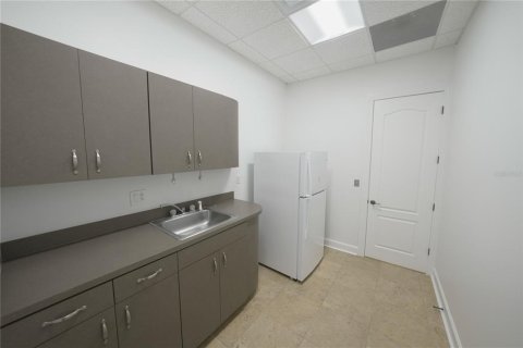 Immobilier commercial à louer à Longwood, Floride: 117.34 m2 № 1644072 - photo 14