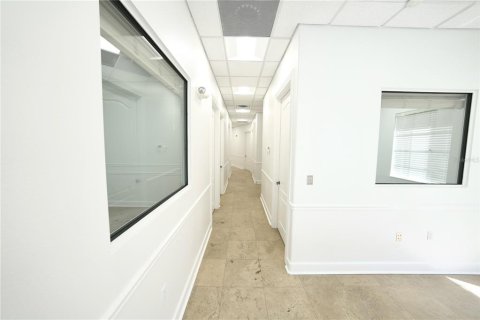 Commercial property in Longwood, Florida 117.34 sq.m. № 1644072 - photo 2