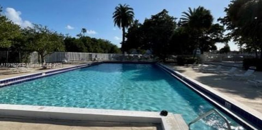 Condo à Miami Beach, Floride, 2 chambres  № 1966438