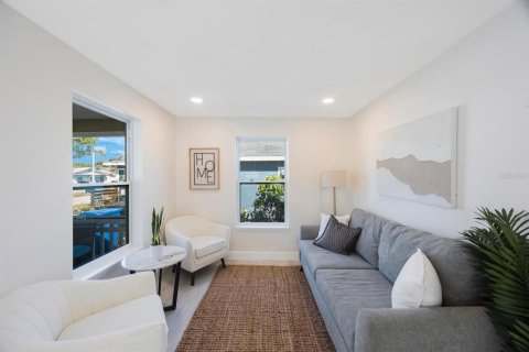 Villa ou maison à louer à Saint Petersburg, Floride: 2 chambres, 81.29 m2 № 1904703 - photo 8