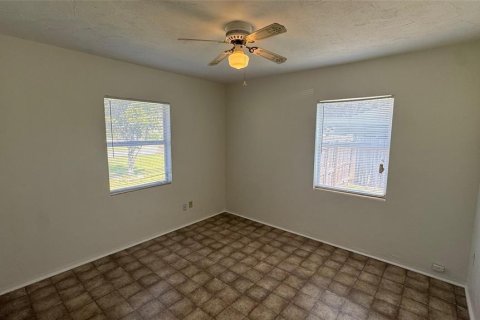 House in Dade City, Florida 2 bedrooms, 82.59 sq.m. № 2148917 - photo 7