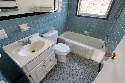 House in Dade City, Florida 2 bedrooms, 82.59 sq.m. № 2148917 - photo 9
