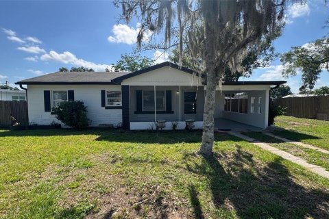 House in Dade City, Florida 2 bedrooms, 82.59 sq.m. № 2148917