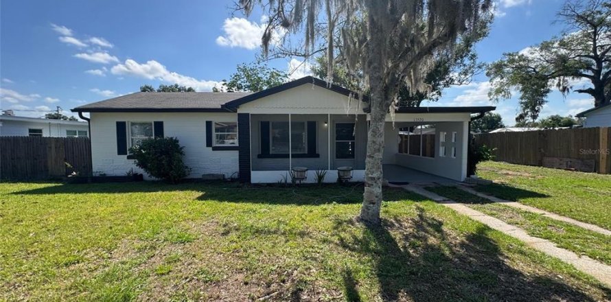 House in Dade City, Florida 2 bedrooms, 82.59 sq.m. № 2148917