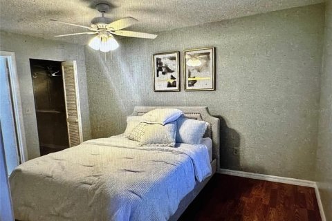 Condo in Tampa, Florida, 2 bedrooms  № 1828429 - photo 7