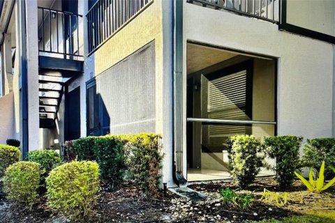 Condo in Tampa, Florida, 2 bedrooms  № 1828429 - photo 3