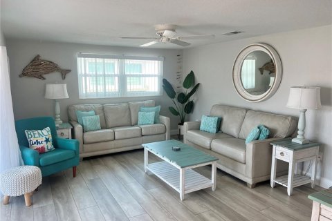 Villa ou maison à louer à Sarasota, Floride: 2 chambres, 77.67 m2 № 2125765 - photo 2