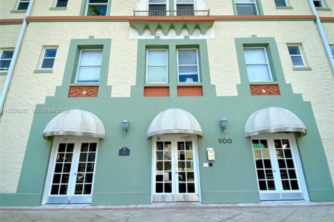 Condominio en venta en Miami Beach, Florida, 2 dormitorios, 87.79 m2 № 2185889 - foto 30
