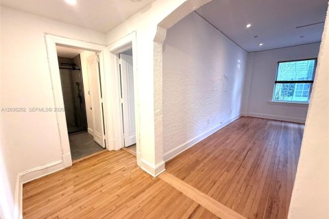 Condominio en venta en Miami Beach, Florida, 2 dormitorios, 87.79 m2 № 2185889 - foto 5