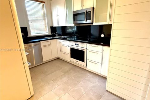 Condominio en venta en Miami Beach, Florida, 2 dormitorios, 87.79 m2 № 2185889 - foto 11