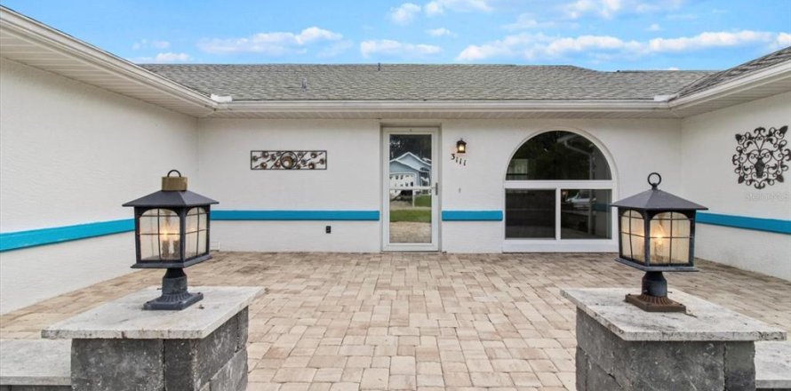 Casa en Inverness, Florida 3 dormitorios, 145.48 m2 № 1820498