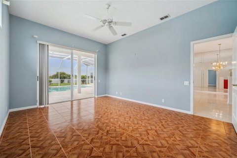 House in Trinity, Florida 3 bedrooms, 187.2 sq.m. № 1816045 - photo 25