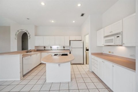 House in Trinity, Florida 3 bedrooms, 187.2 sq.m. № 1816045 - photo 17