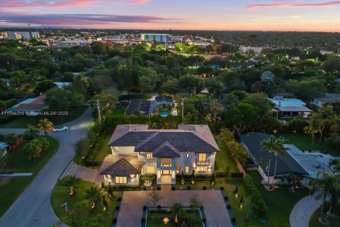 Casa en venta en Pinecrest, Florida, 6 dormitorios, 510.96 m2 № 1683778 - foto 3