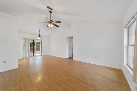 Villa ou maison à vendre à Ocala, Floride: 2 chambres, 91.42 m2 № 1900982 - photo 11